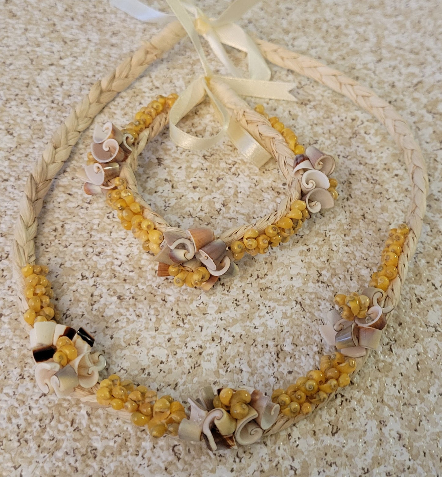 Raffia necklace and bracelet set